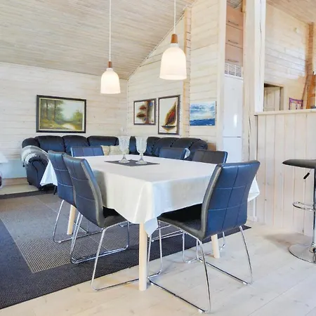 펜션 Stunning Home In Hemmet With Sauna Hemmet