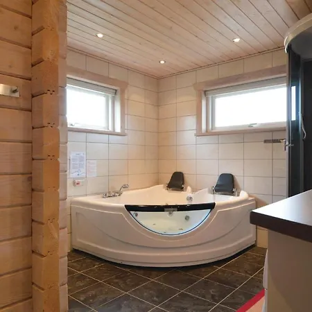 3 Bedroom Cozy In