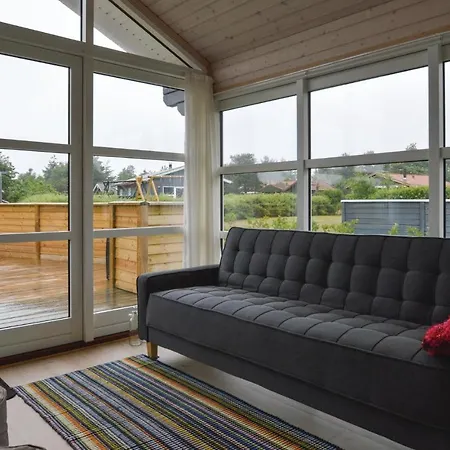 3 Bedroom Cozy In *